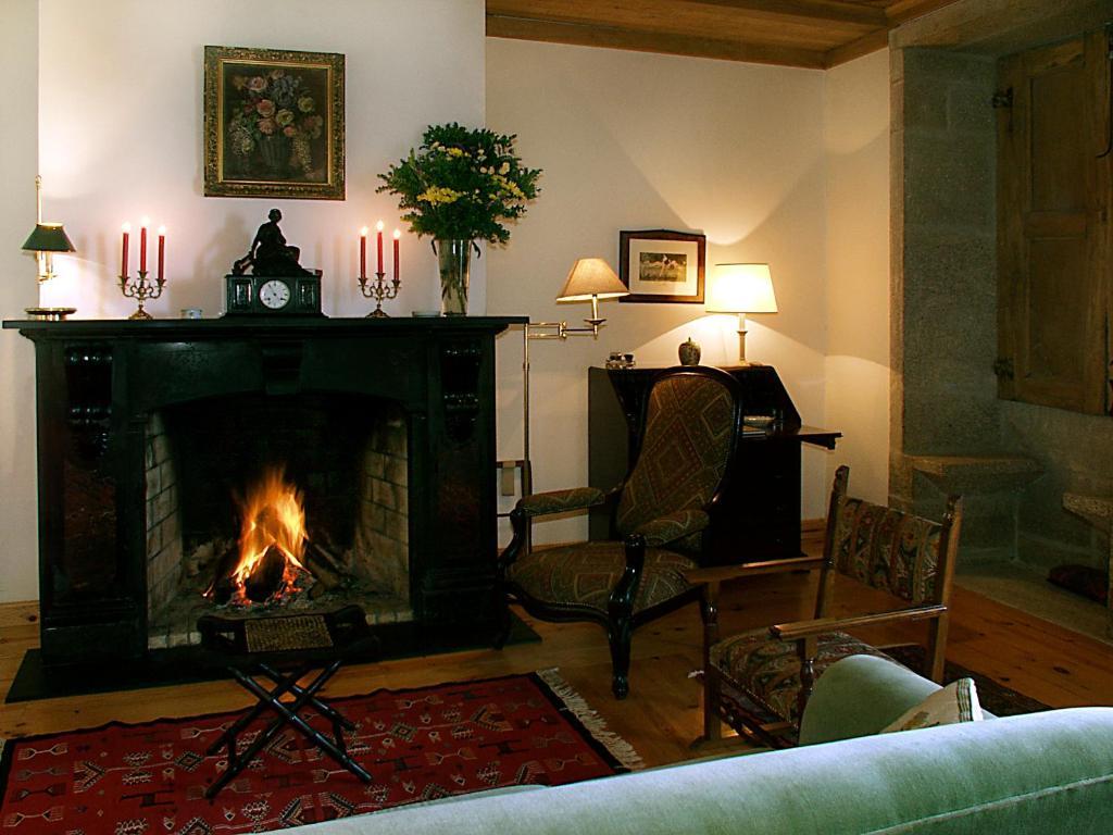 Casa De Vilarinho De S. Romao ซาบรอซา ภายนอก รูปภาพ